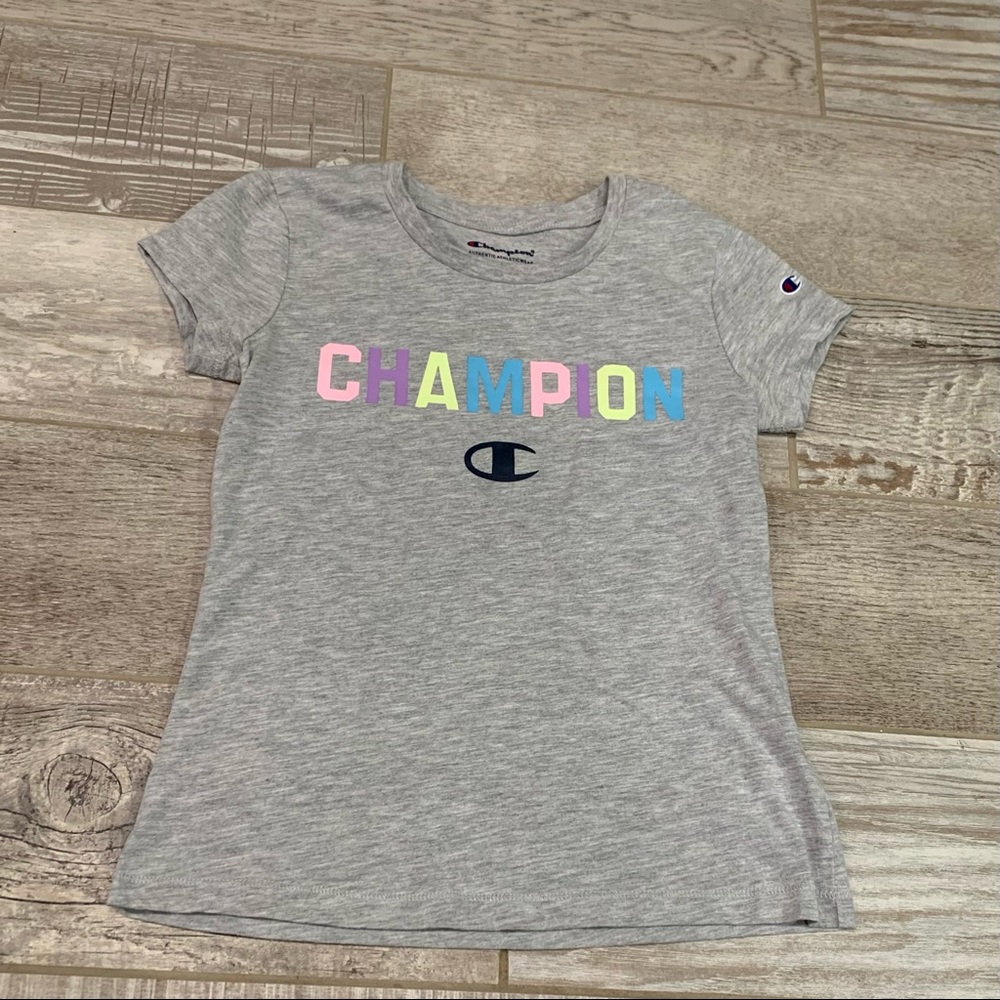 Champion girls t-shirt size S 7/8 EUC